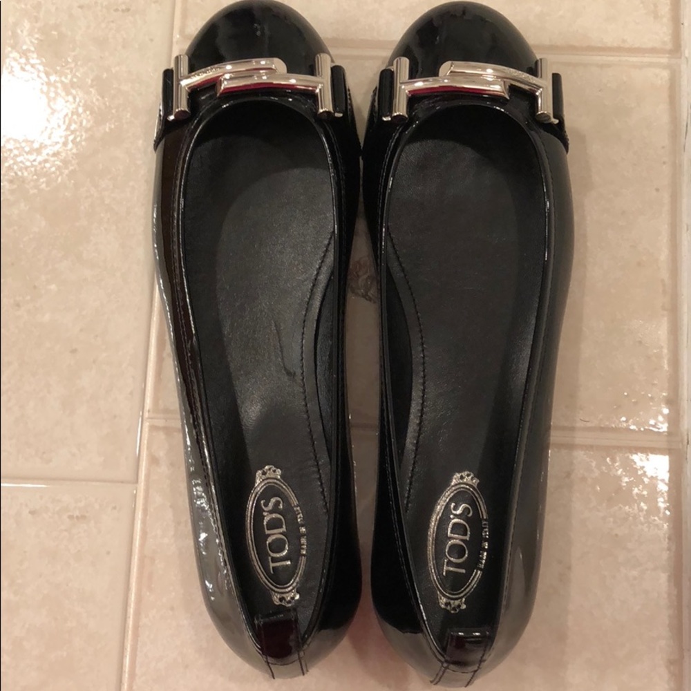 Tod's Black Patent Leather Flats - 36